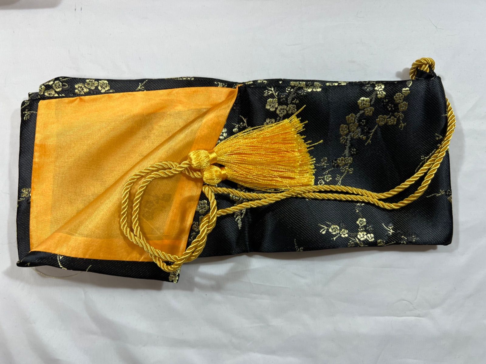 高級本格居合刀】居合用模擬刀 黒本鮫皮 鉄製鍔 二尺四寸七分砂型鋳造 