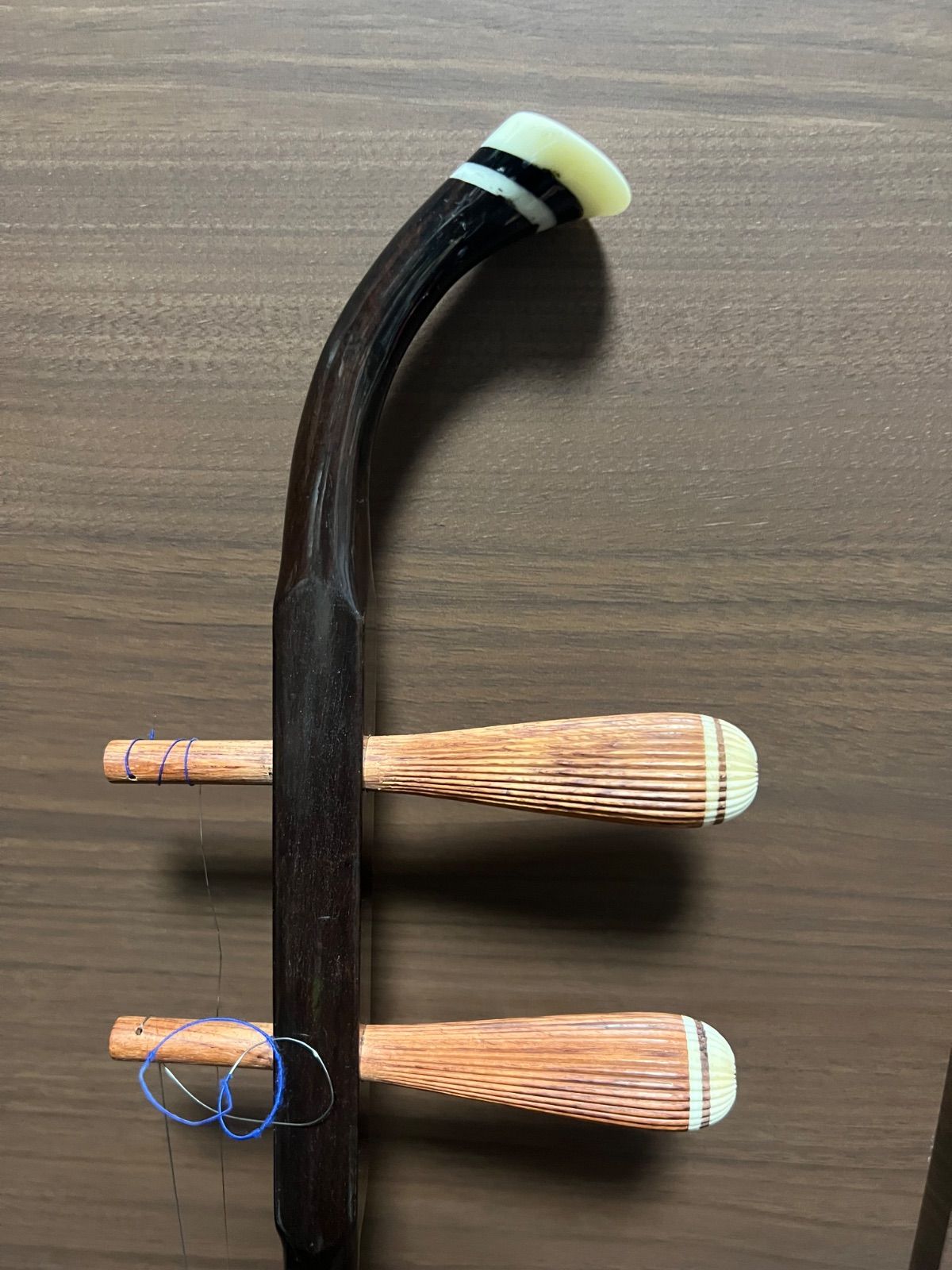 二胡 敦煌牌 上海民族楽器 胡弓 南胡 弦楽器 ハードケース付 中国