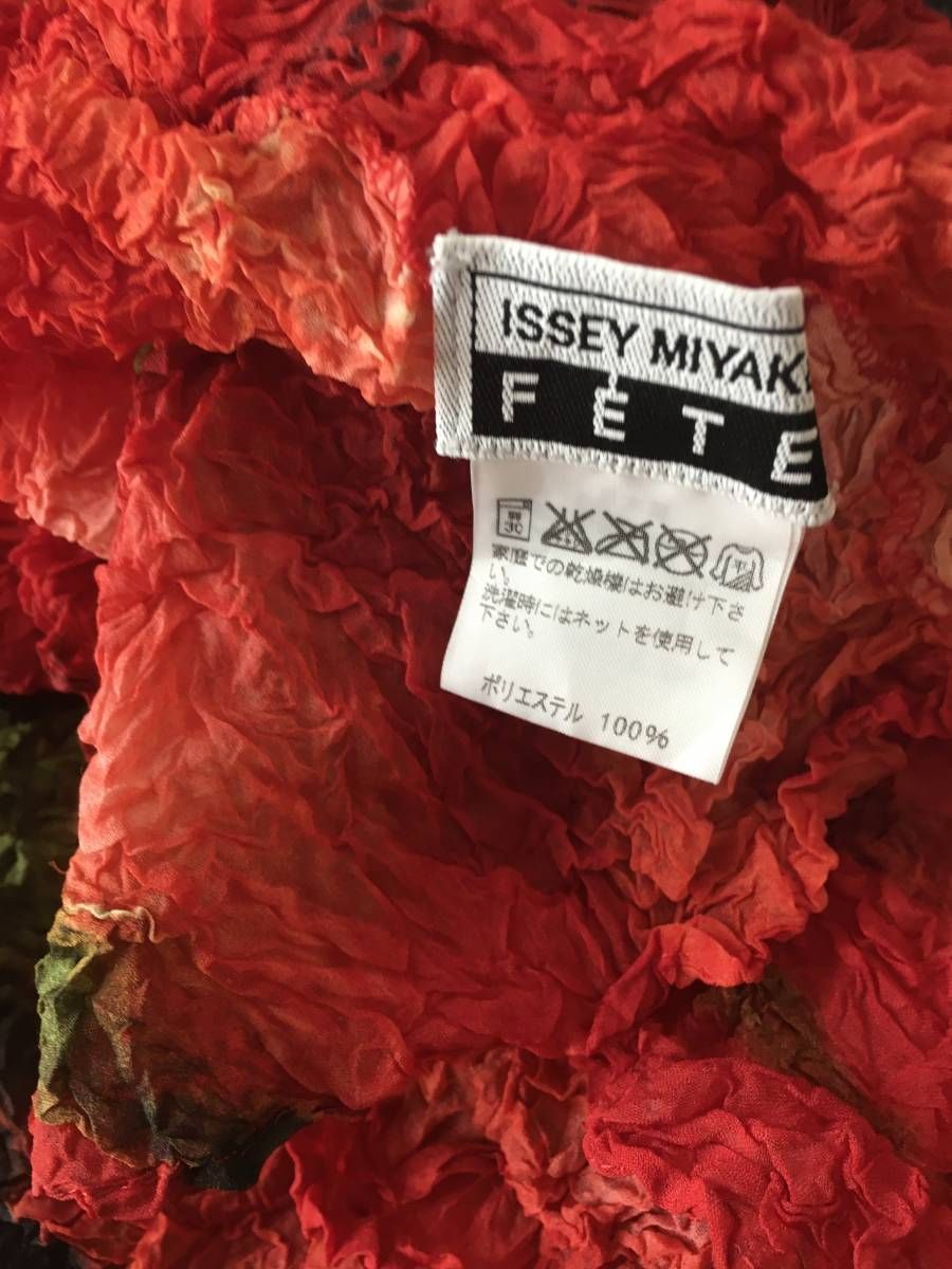 美品 ISSEY MIYAKE FETE イッセイミヤケ プリーツ トマト 変形