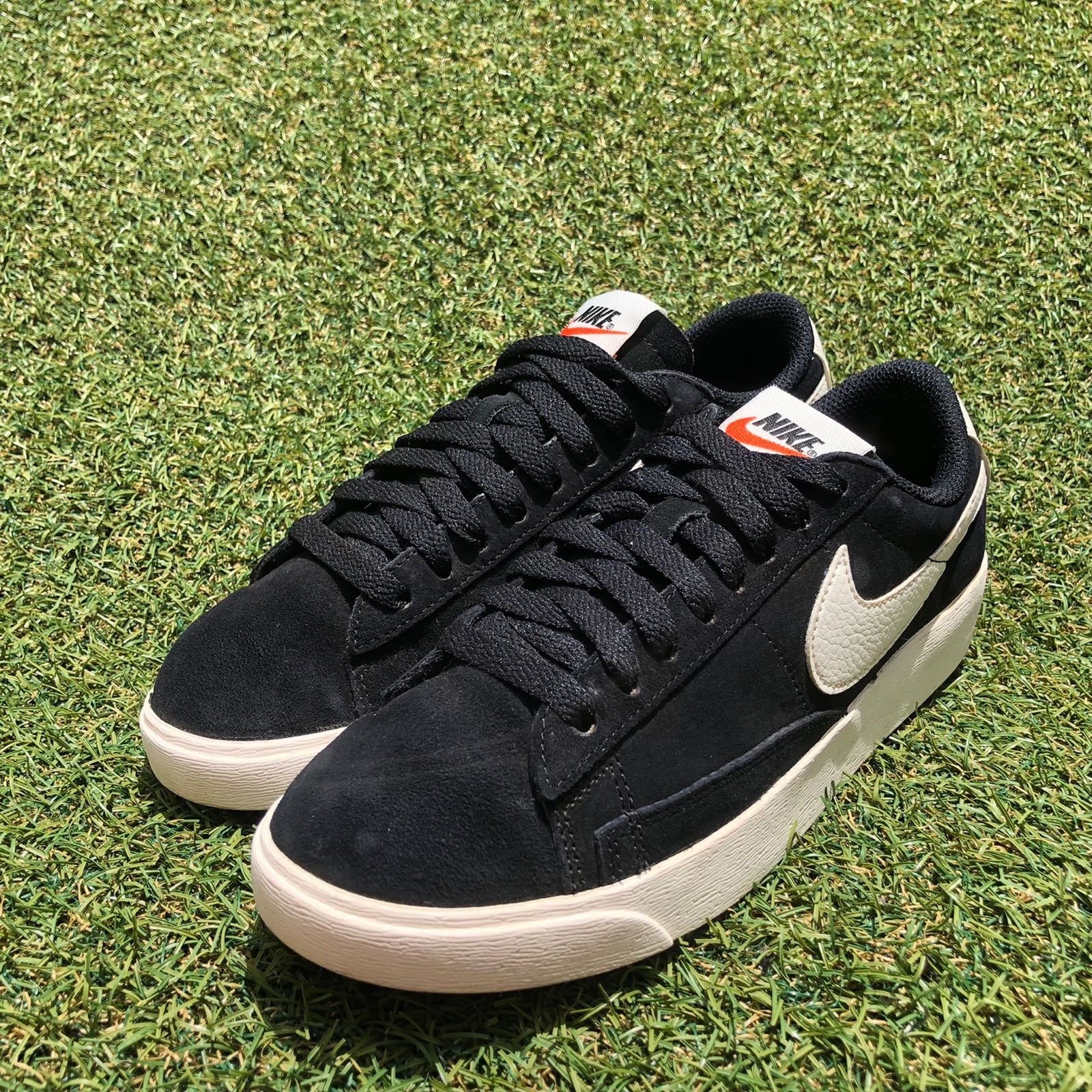 美品23 NIKE BLAZER LOW SD ナイキ ブレザー HT236