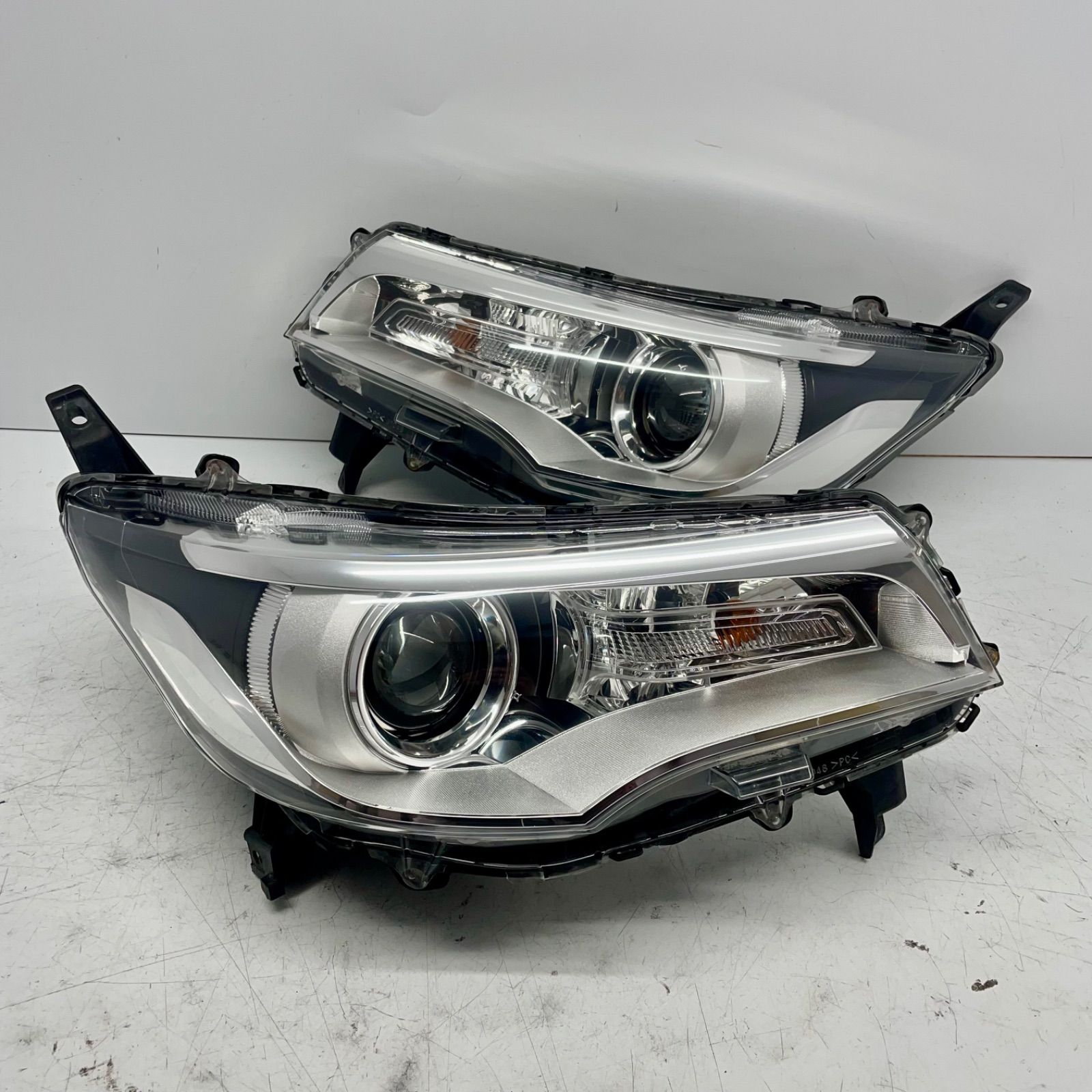 HID B21W デイズ ヘッドライト 純正 日産 デイズ⁄ハイウェイスター⁄EK 