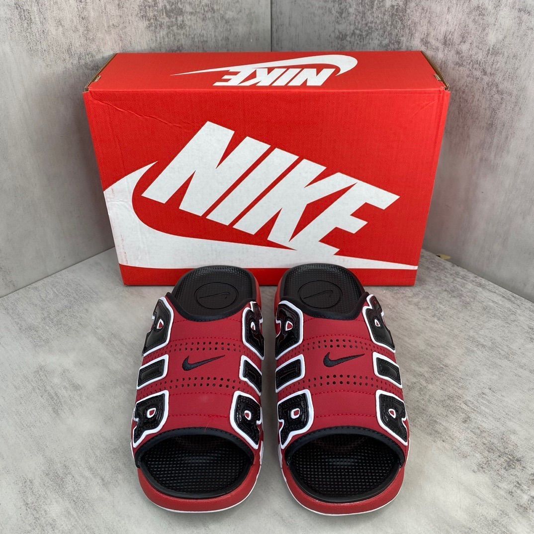 新品 未使用 NIKE ナイキ エアモアアップテンポ スライド ブレッド ブルズ 男女兼用 red - メルカリ