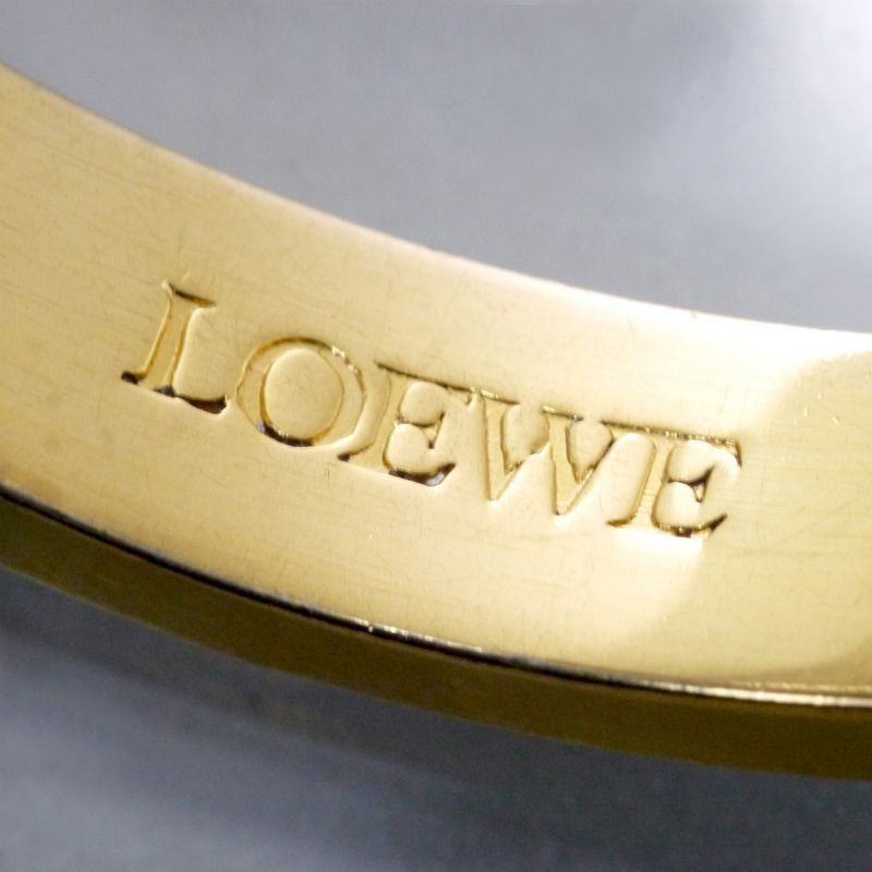 LOEWE ゴールド×レザー 筆記体ロゴブレスレット（黒） - メルカリ
