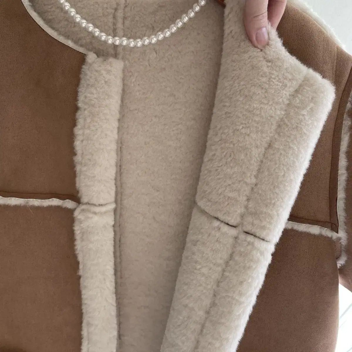 ムートンのベスト 2COLOR