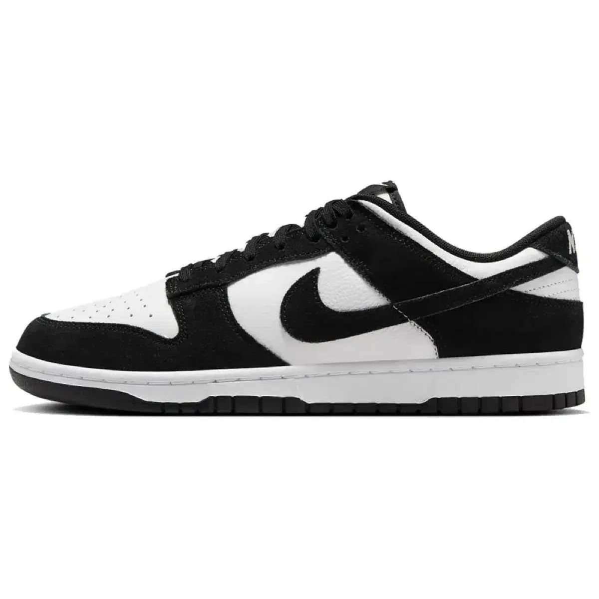 NIKE(ナイキ) ダンクロー レトロ SE スエード パンダ 260 （ FQ8249 ー 100 ）