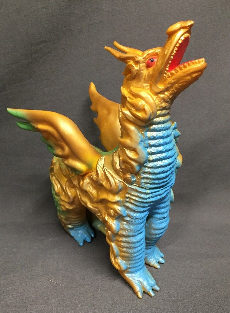 バンダイ