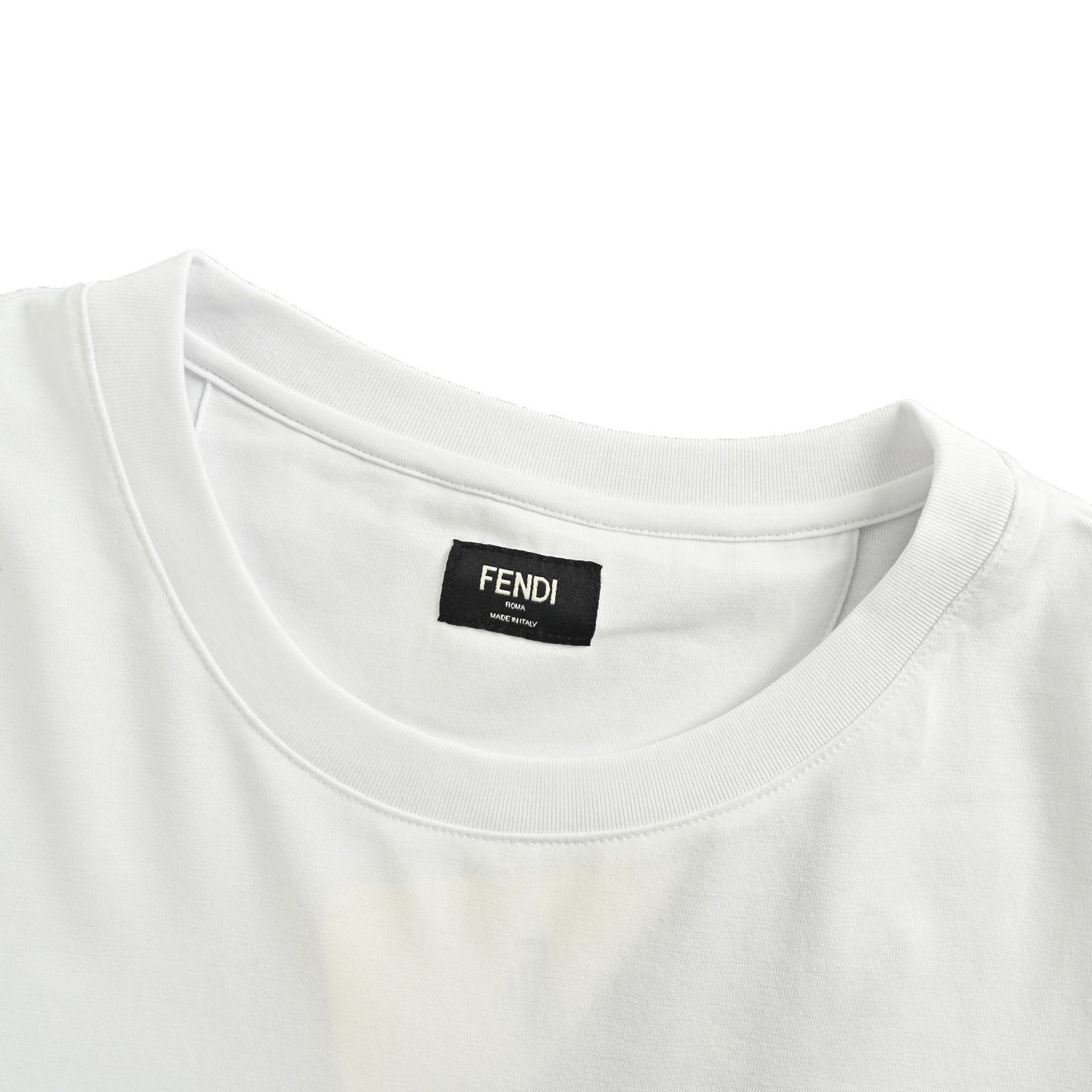 今日特価】Fendi / フェンディ 25ss サンゴ花ポケット T シャツ