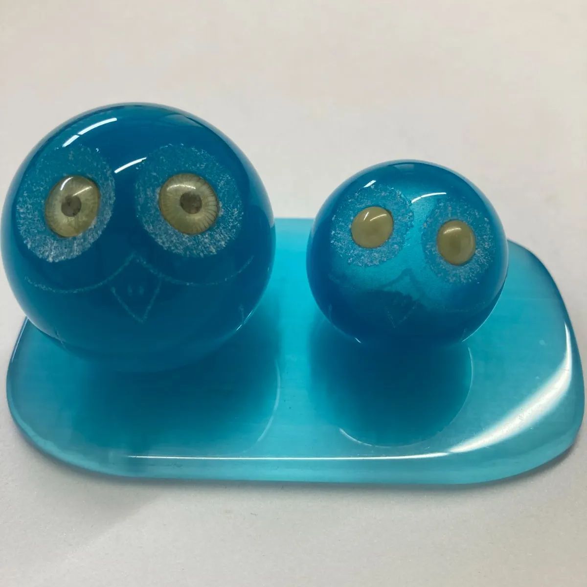 【縁起物】クリスタル　フクロウ親子置物