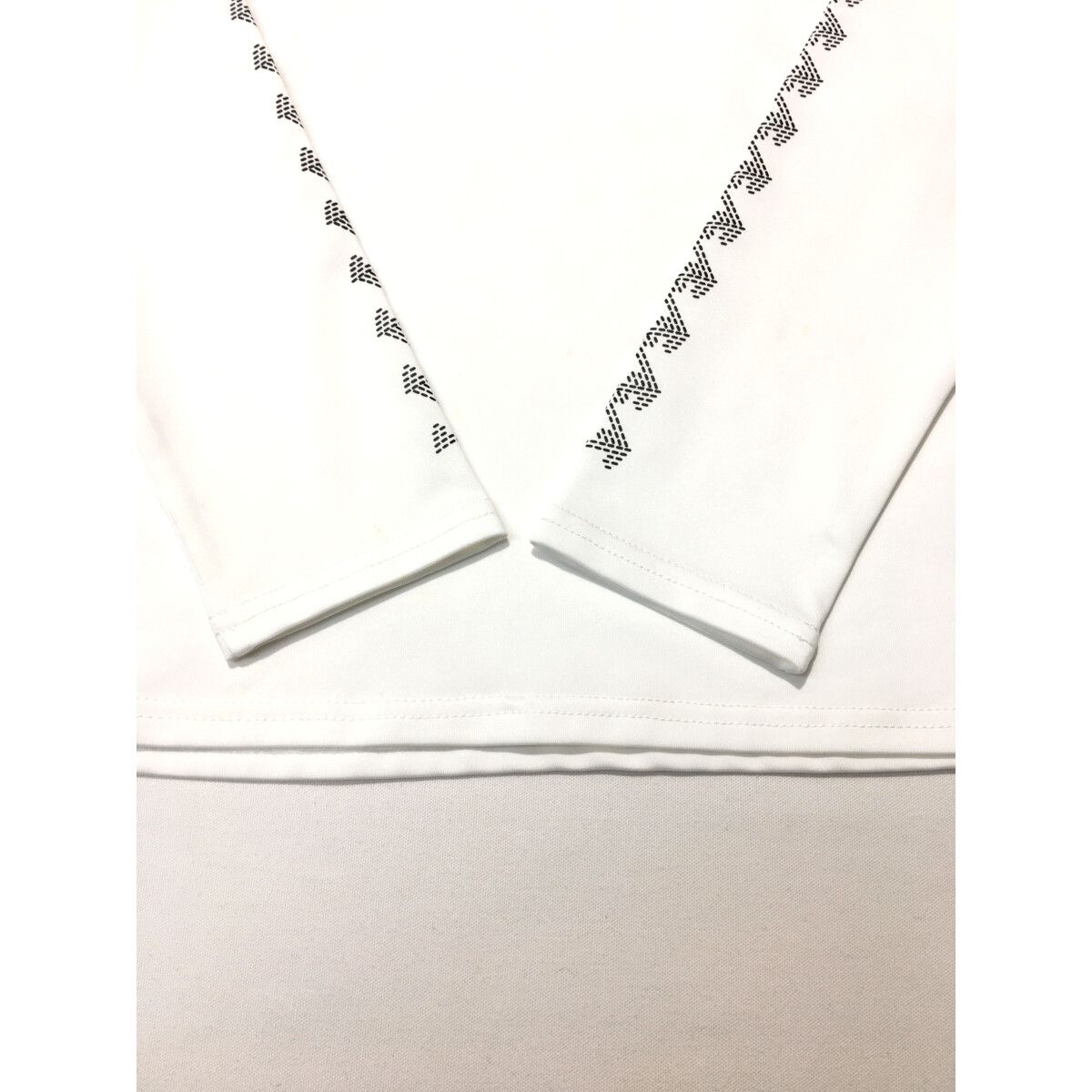 白