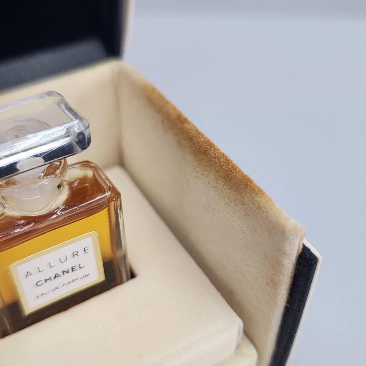 Amazon | CHANEL 香水 No.5 オードパルファム EDP 1.5ml 【国内