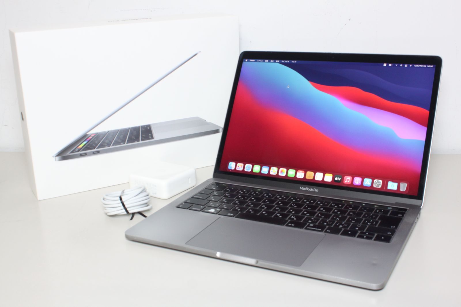 MacBook Pro（13インチ,2018,Thundeabolt 3ポート x 4）256GB/8GB