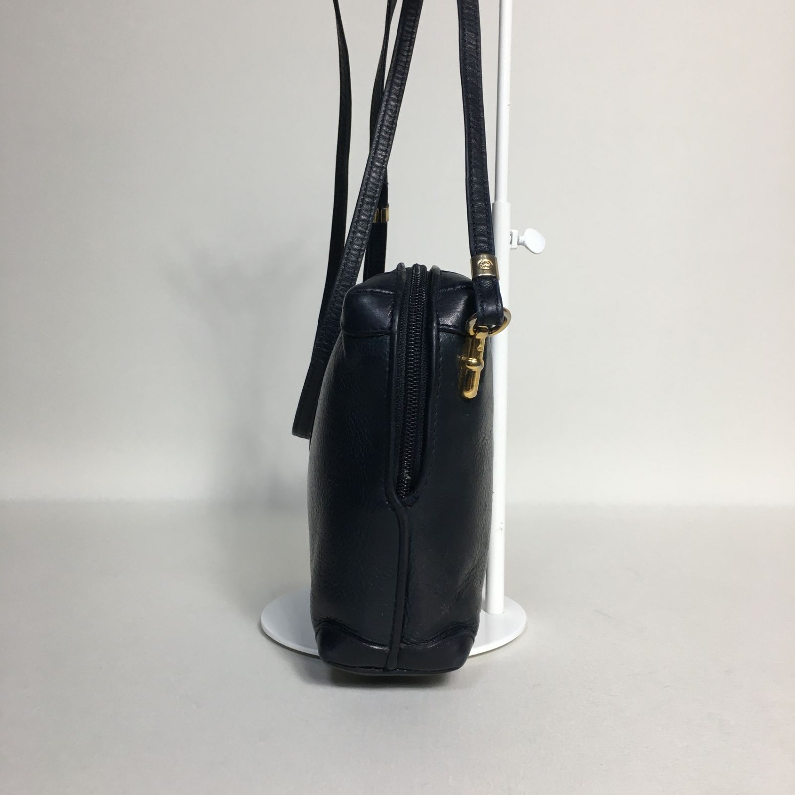 2504-222｜グッチ ショルダーバッグ レザー ネイビー GGロゴ 2504-222｜グッチ ショルダーバッグ レザー ネイビー GGロゴ
