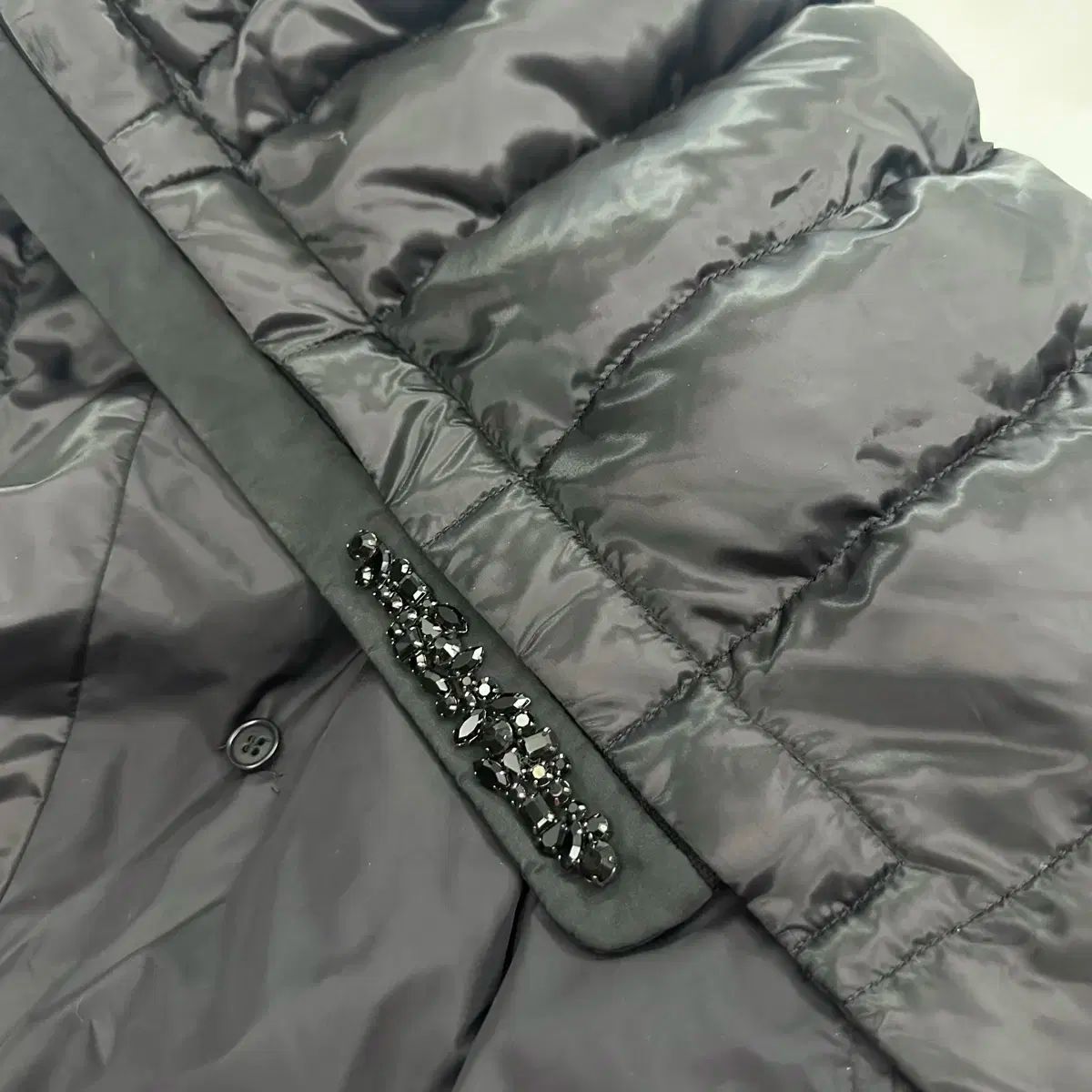 MAX MARA マックスマーラ ビーズ装飾 フード装飾 カフ装飾 ノベフ ノーベルー ノーベロ