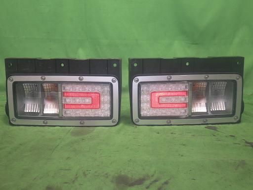 【中古】220-15281 日野 純正 テールランプ 左右