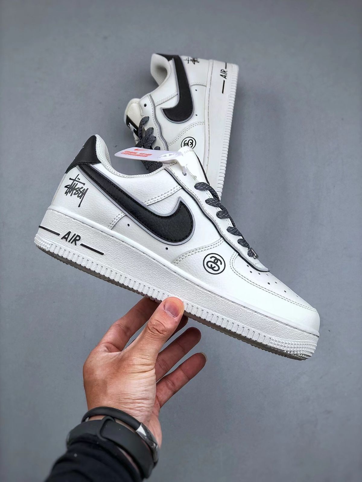 新品 NIKE ナイキ スニーカー Nike Air Force 1'07 メンズ レディース 男女兼用 並行輸入品