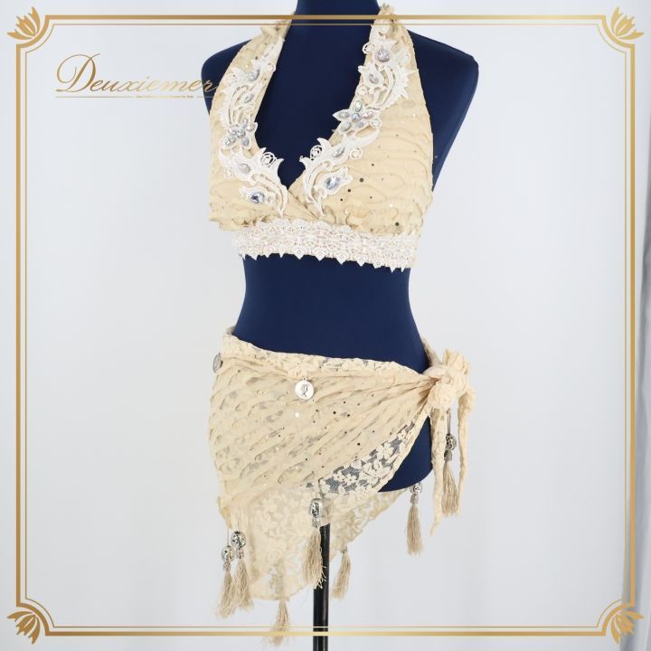 ベリーダンス オリエンタル 衣装 ベージュ系 シルバー ラインストーン ラメ レース 花柄 トップス ヒップスカーフ セット 発表会 イベント 舞台 ベリーダンス衣装 セットアップ おしゃれ ダンス衣装 コスチューム ステージ 舞台用 装飾付き レッスン