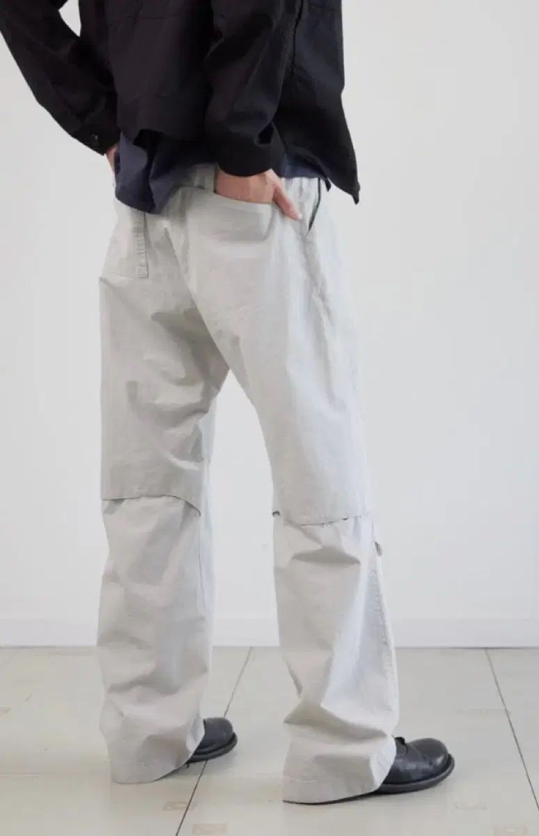 HATCHINGROOM 通気口付き パンツ ライト グレー 4