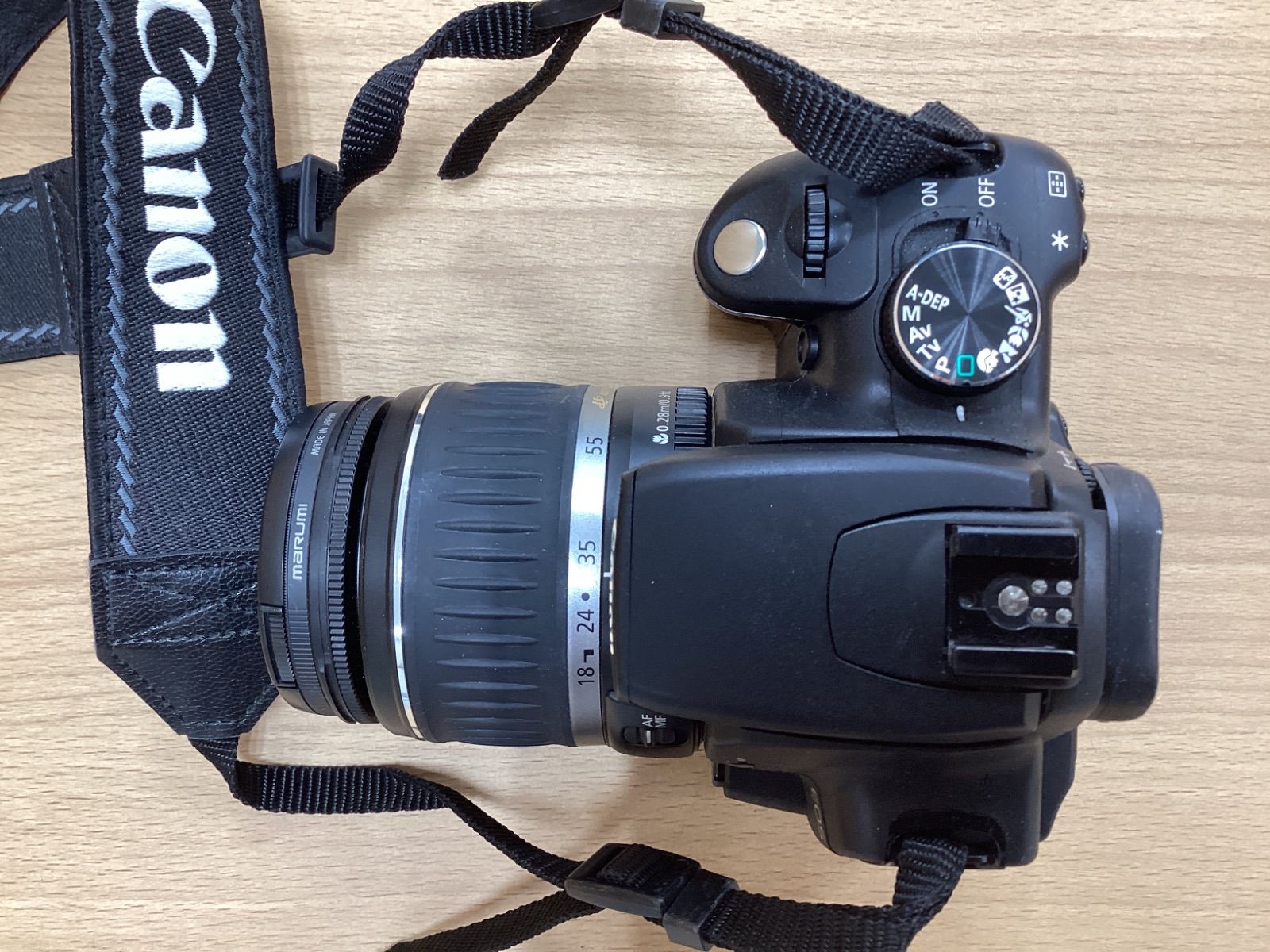 Canon EOS KISS M 本体とレンズ 18-55 CANON EOS M EF-M18-55 IS