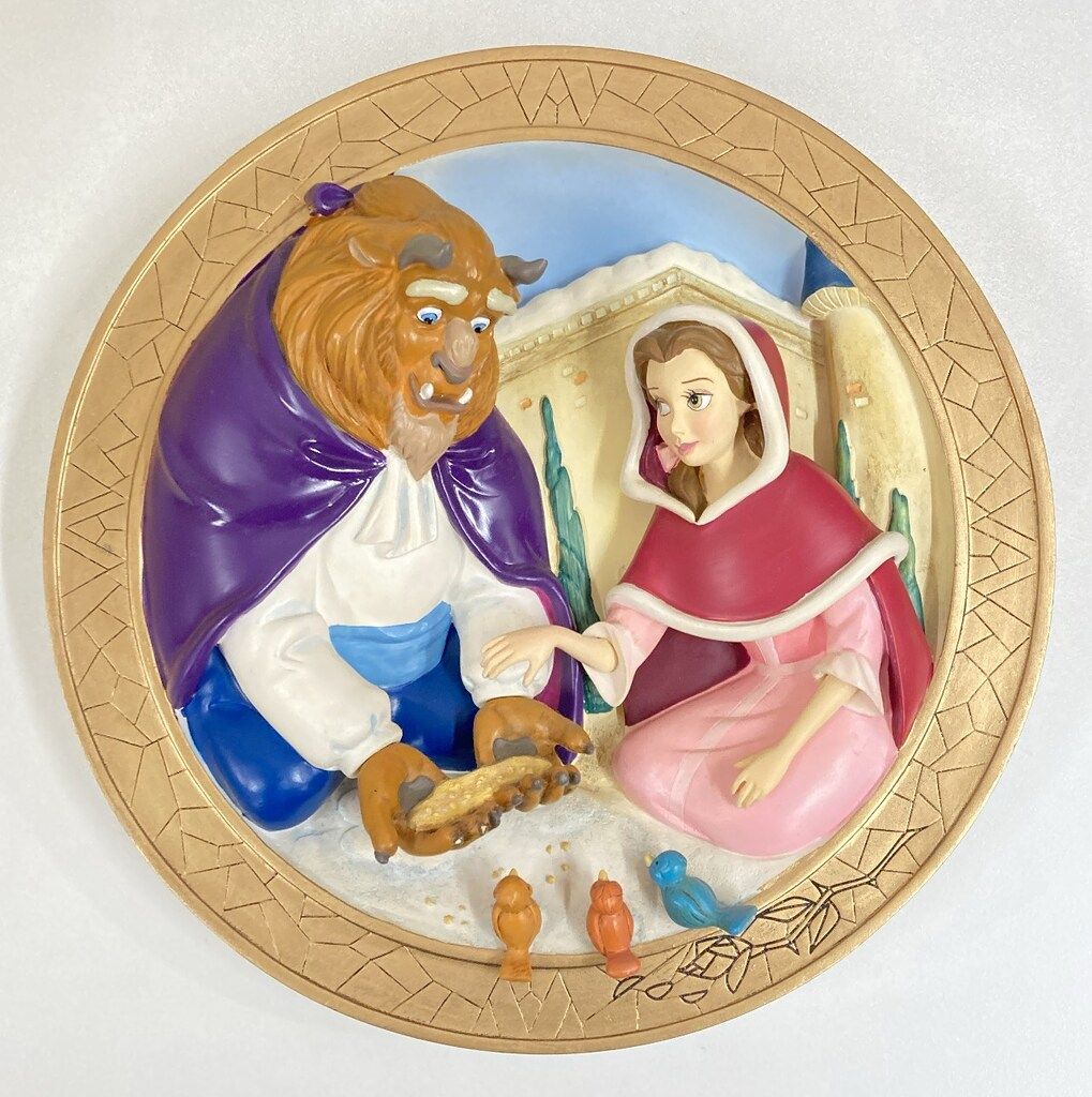 RELIEF PLATE