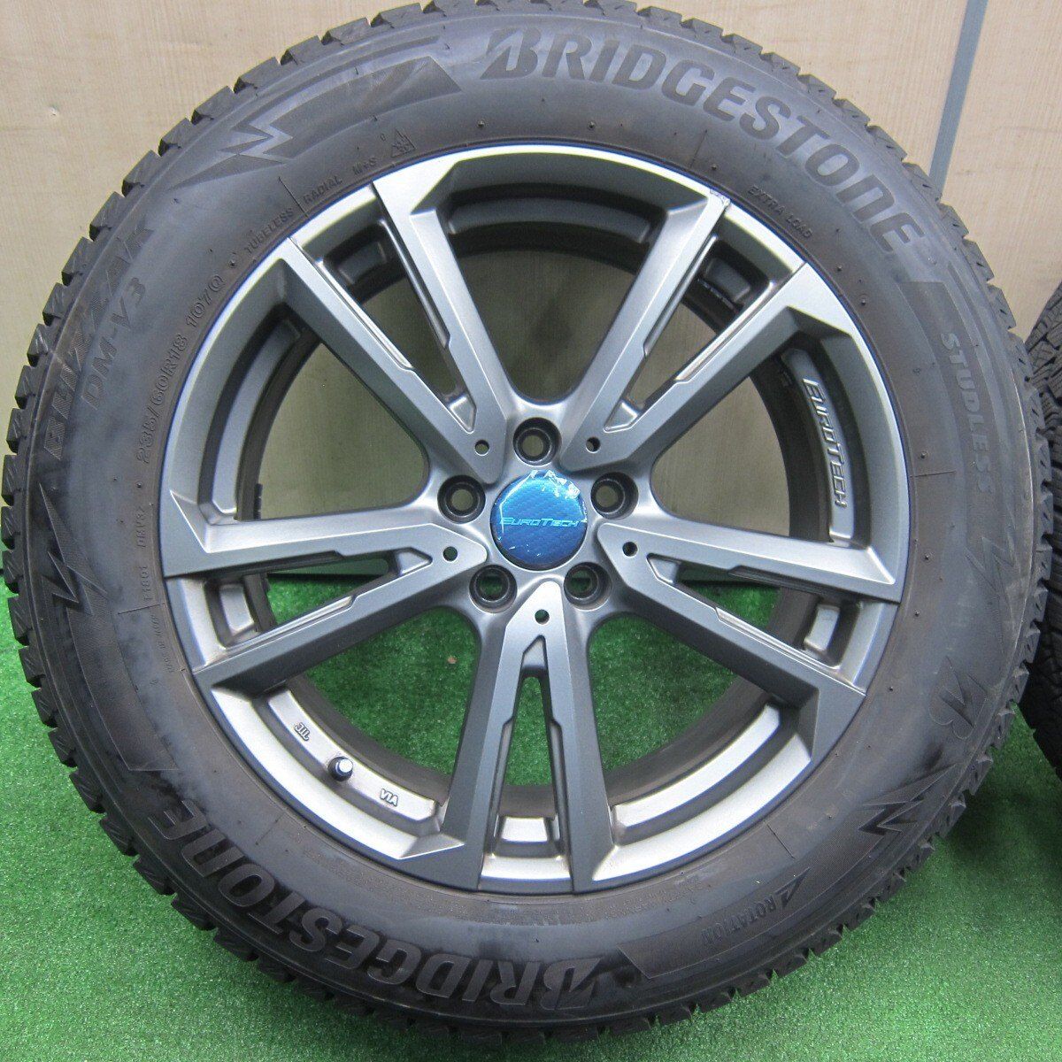 超美品バリ溝‼️235/60R18 PCD108ミシュランスタットレスホイール4本