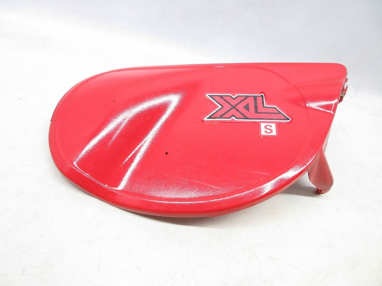 サイドカバー右