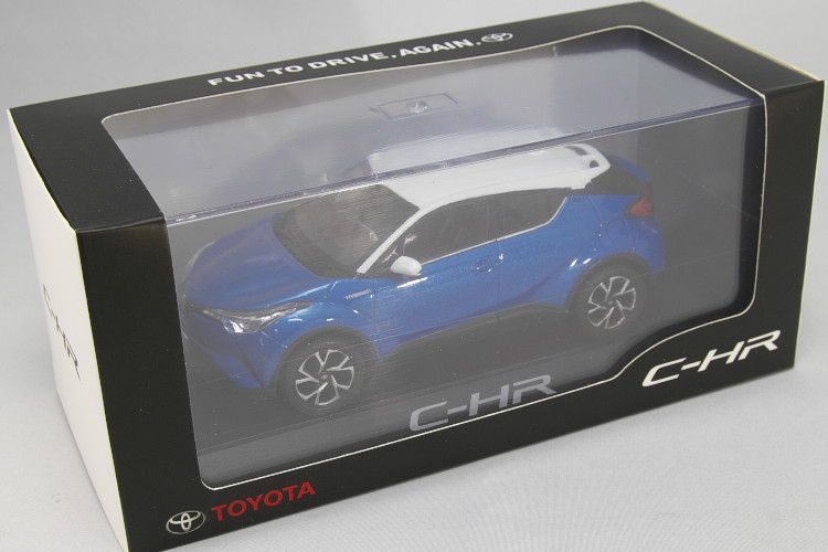 最終値下げ❗ トヨタC-HR エアロカスタム仕様 1/43ミニカー ホワイト m13353360137_1.jpg?1742089834
