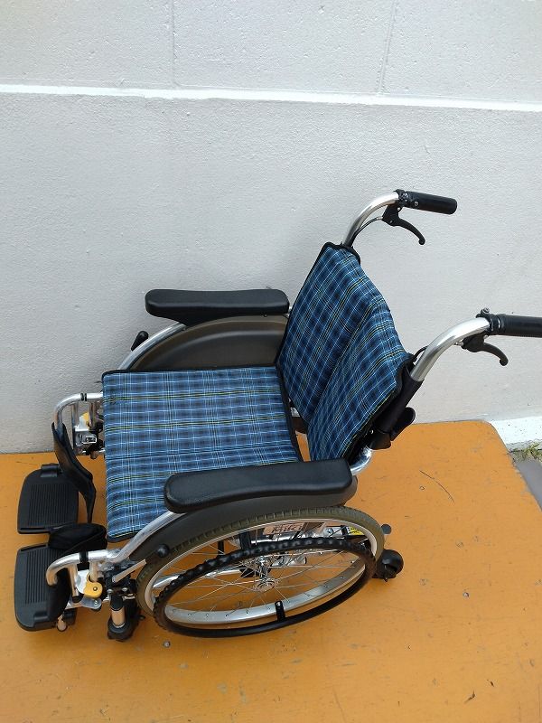 MIKI 自走用車椅子 EST-1#L8