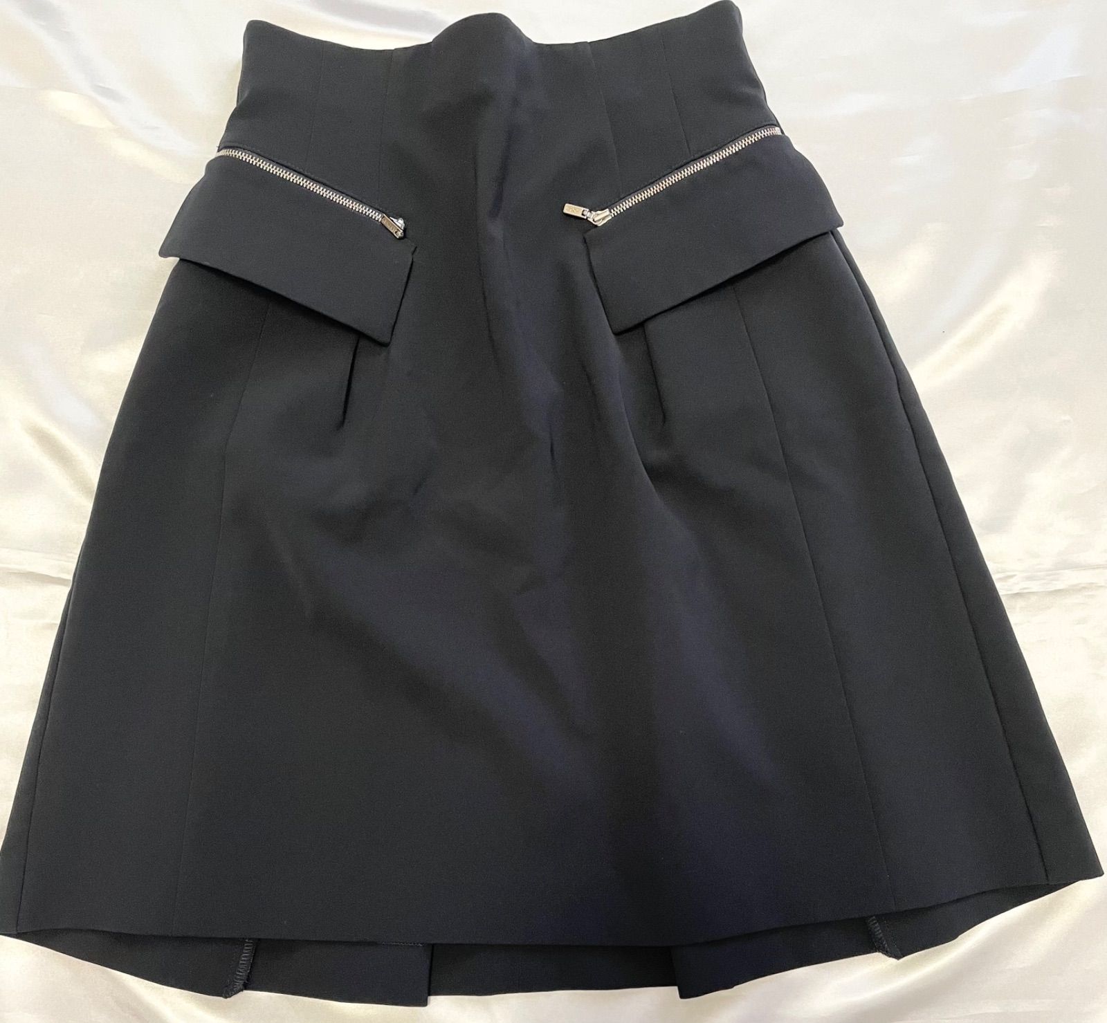 FOXEY NEWYORKの可愛いリボンスカート（新品 FOXEY NEW YORK フレア  