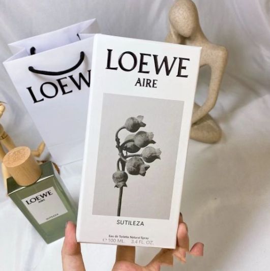 ⭐️新品未開封⭐️LOEWE⭐️AIRE SUTILEZA オードゥトワレ100ml LOEWE Aire Sutileza Eau de Toilette