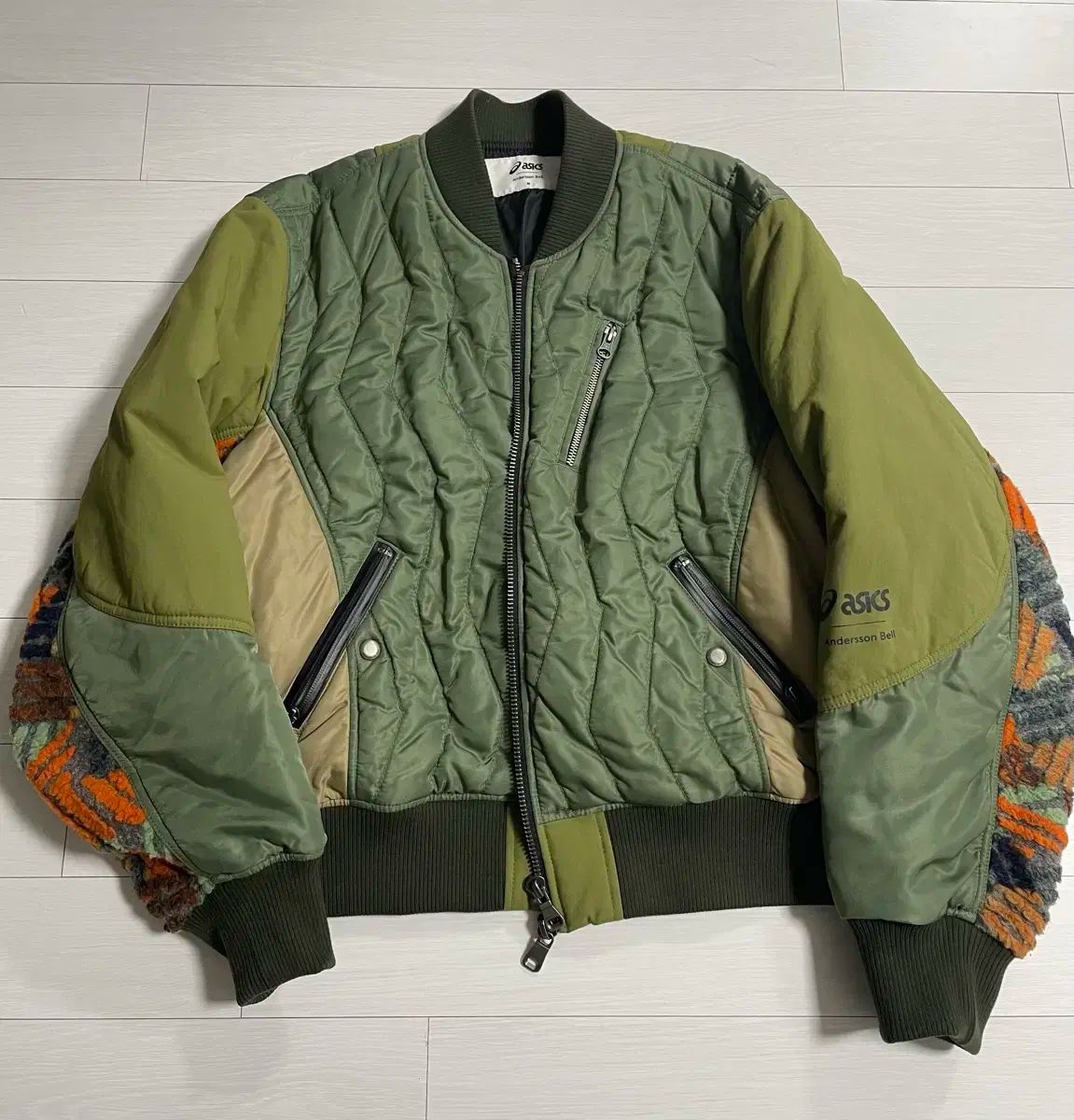 Andersson Bell アンダースンベル asics アシックス ボンバー カーキ m