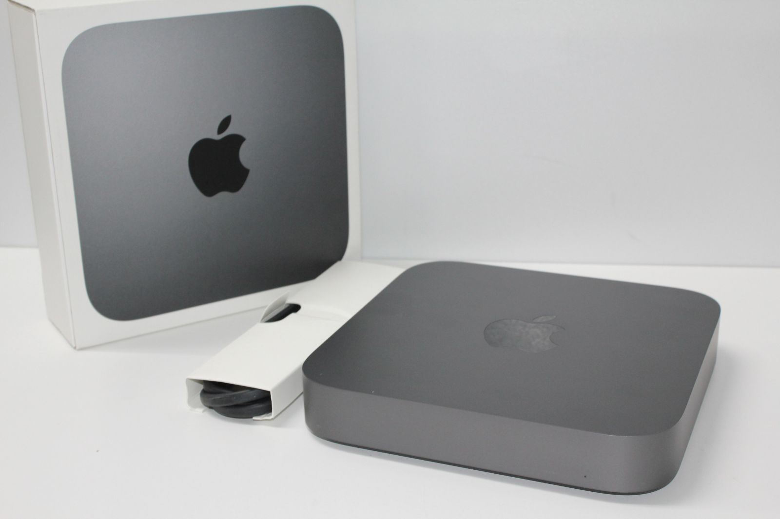 Mac mini 2018 256GB 8GB MRTT2J A ⑤