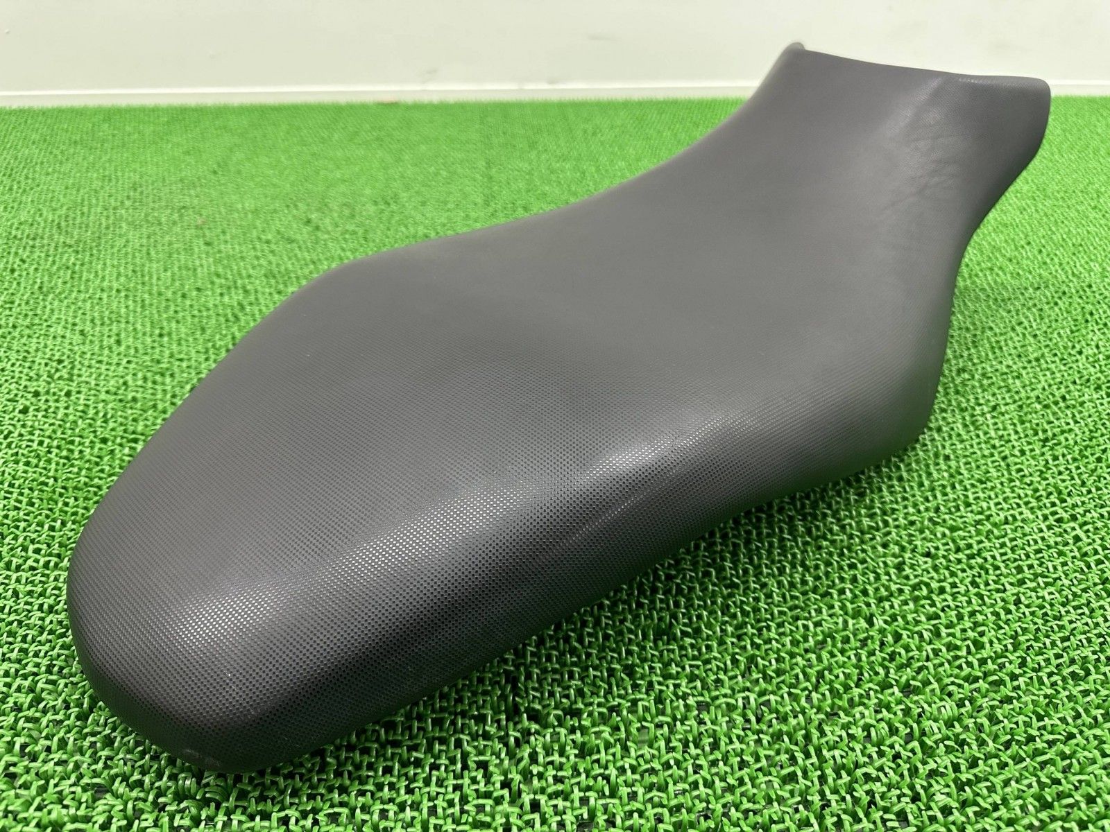 G310R シート 社外 バイク 部品 BMW ノーマルタイプハイシート ノンスリップ 破れ無し 品薄 品 mP