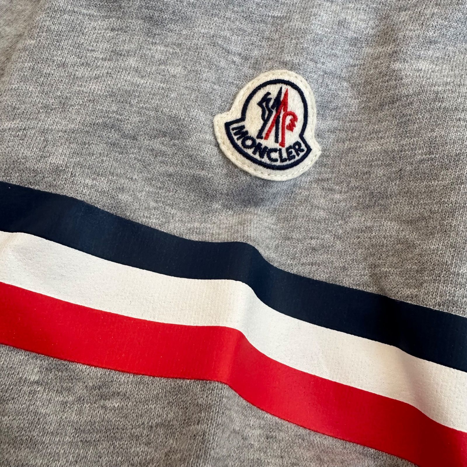 MONCLER グレー トレーナー ストライプ MONCLER グレー トレーナー ストライプ