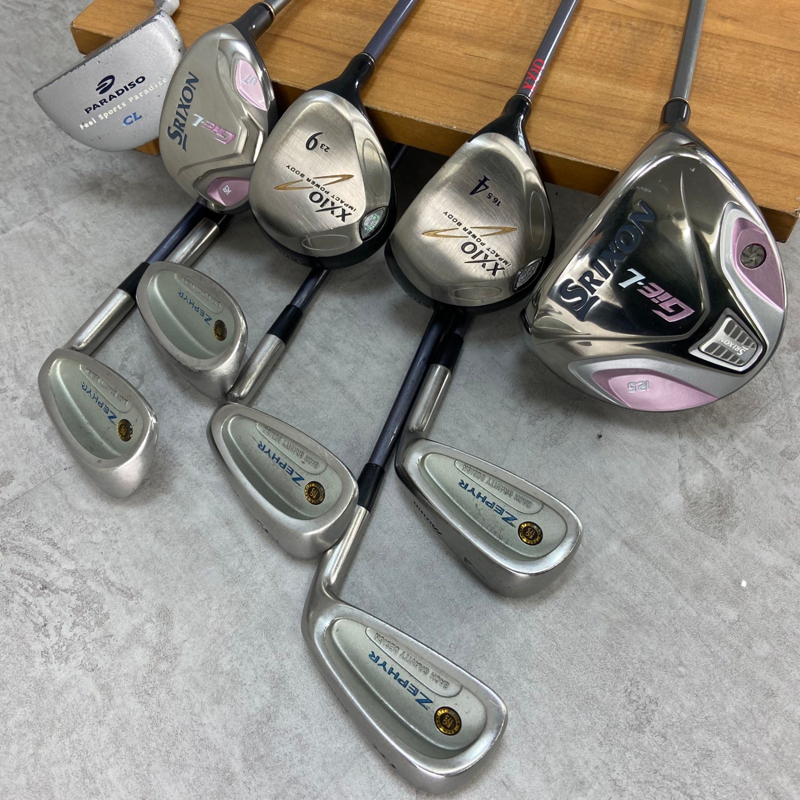 スリクソン　MUスポーツ　レディースゴルフ10本セット　カーボン　L　右利き用 スリクソンMUスポーツレディースゴルフ10本セットカーボンL右利き用