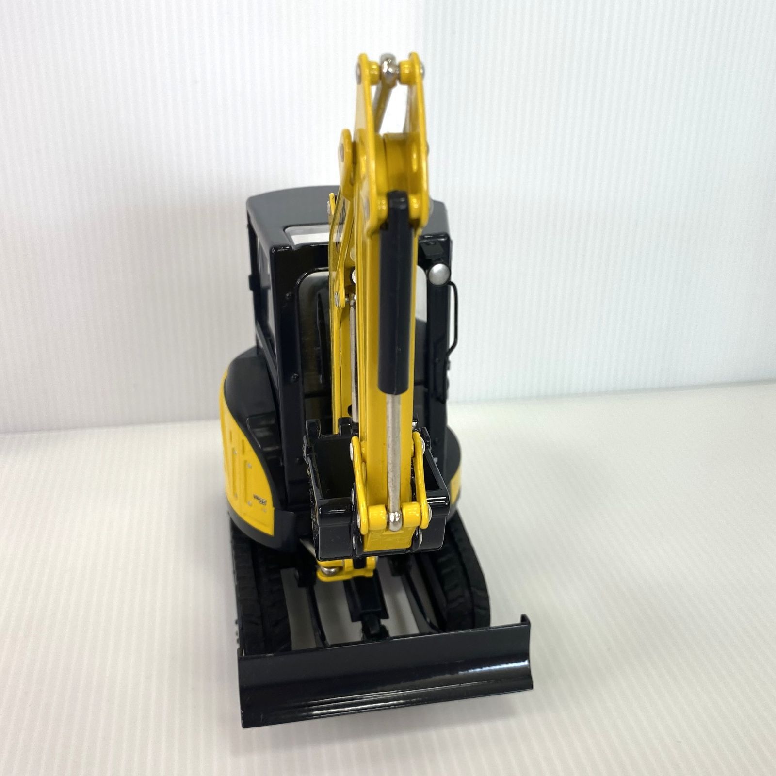 YANMAR YB451 ミニチュア重機 1:35スケール Yanmar Tractor YT5113A Hasegawa WM05
