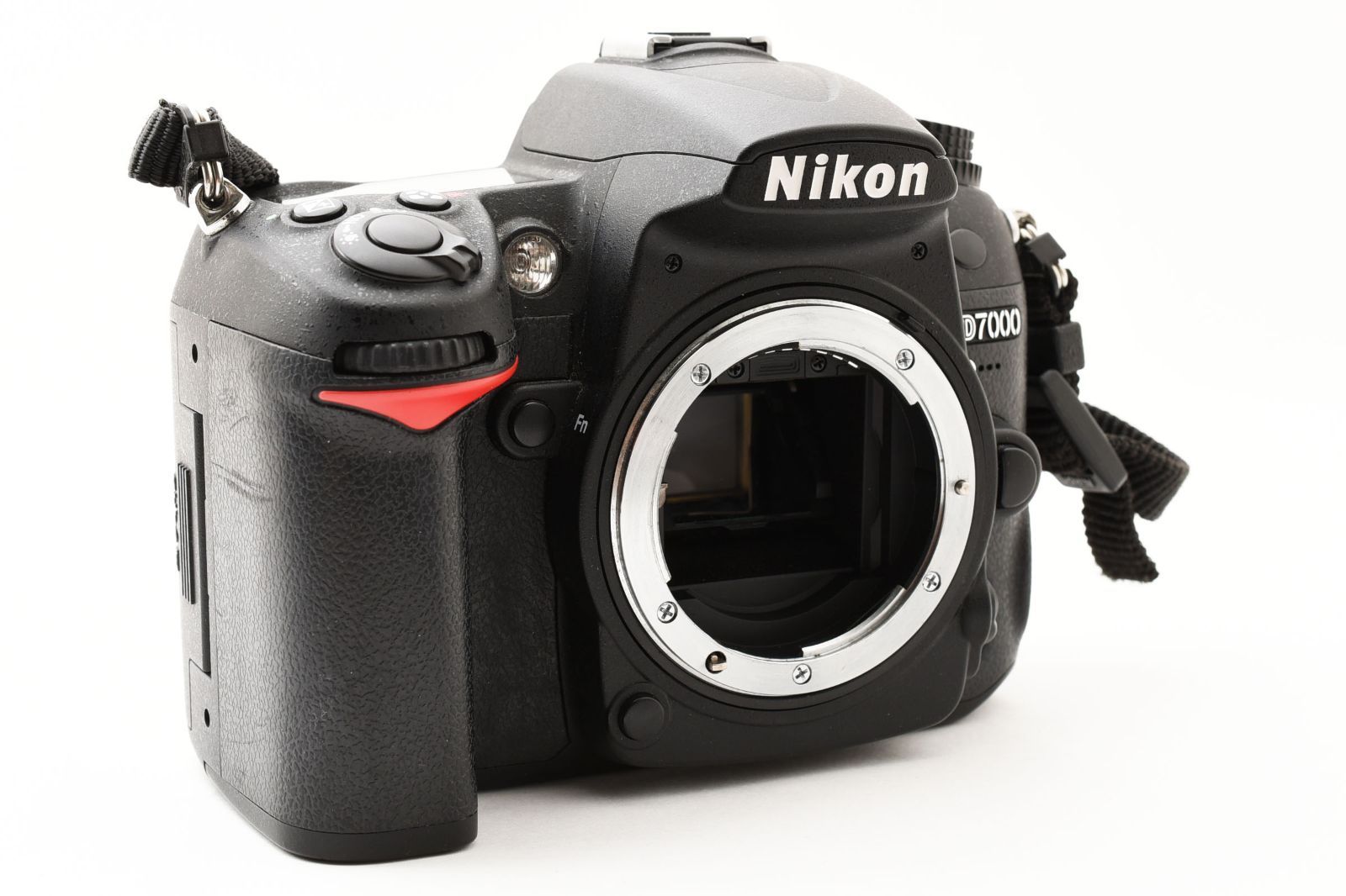 ★極上品★ニコンNIKON D7000 ボディ『ショット数17,538回』 ☆極上品☆ ニコン NIKON D7000 ボディ デジタル一眼レフカメラ