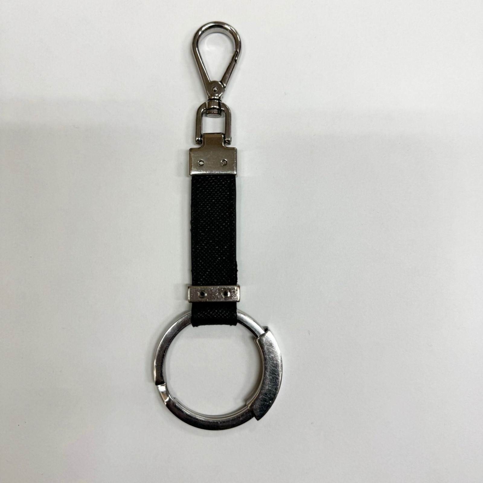 PRADA 黒 レザー キーリング サフィアーノ PRADA サフィアーノ レザー キーホルダー キーリング プラダ シルバー