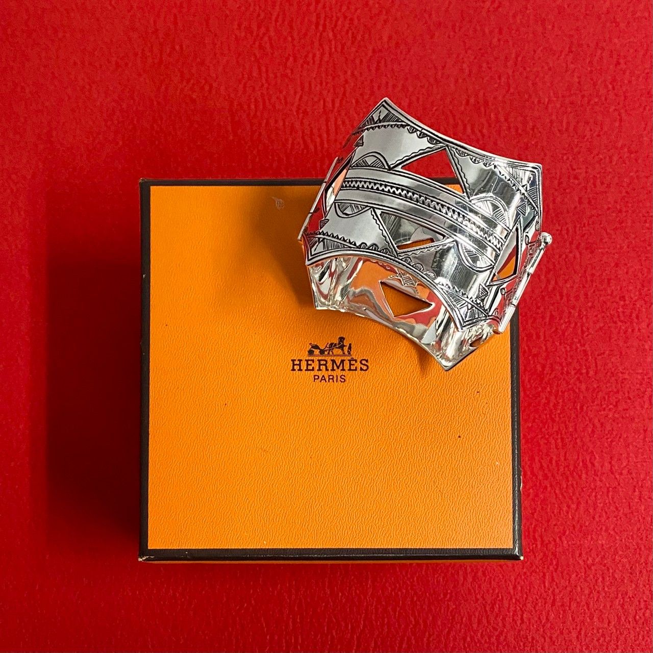 極 美品 希少品 箱付 HERMES エルメス トゥアレグ バングル シルバー