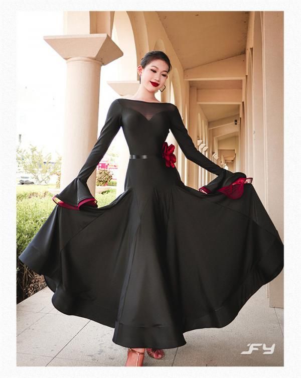 社交ダンスドレス モダンドレス 黒 赤 社交ダンス衣装 社交ダンス ドレス 衣装 長袖 大きい裾 スタンダードドレス ワルツダンス ワンピースドレス ステージ衣装 競技会 パーティー 発表会 競技着 練習着 舞台 演奏会 演出 ブラック ワインレッド