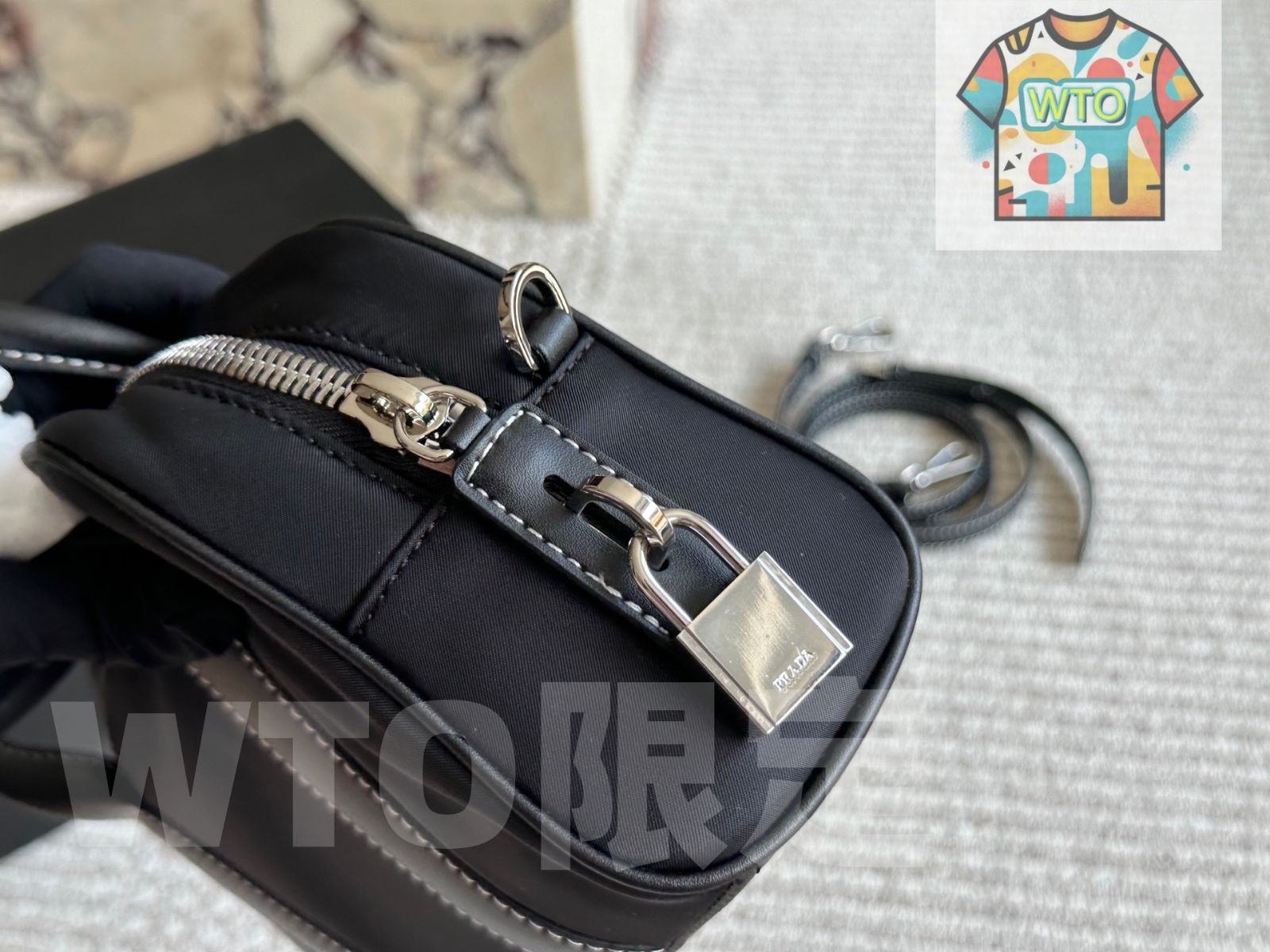 PRADA プラダ ナイロン ボストン バッグ PRADA(プラダ) 三角プレートナイロンボストンバッグ ブラック