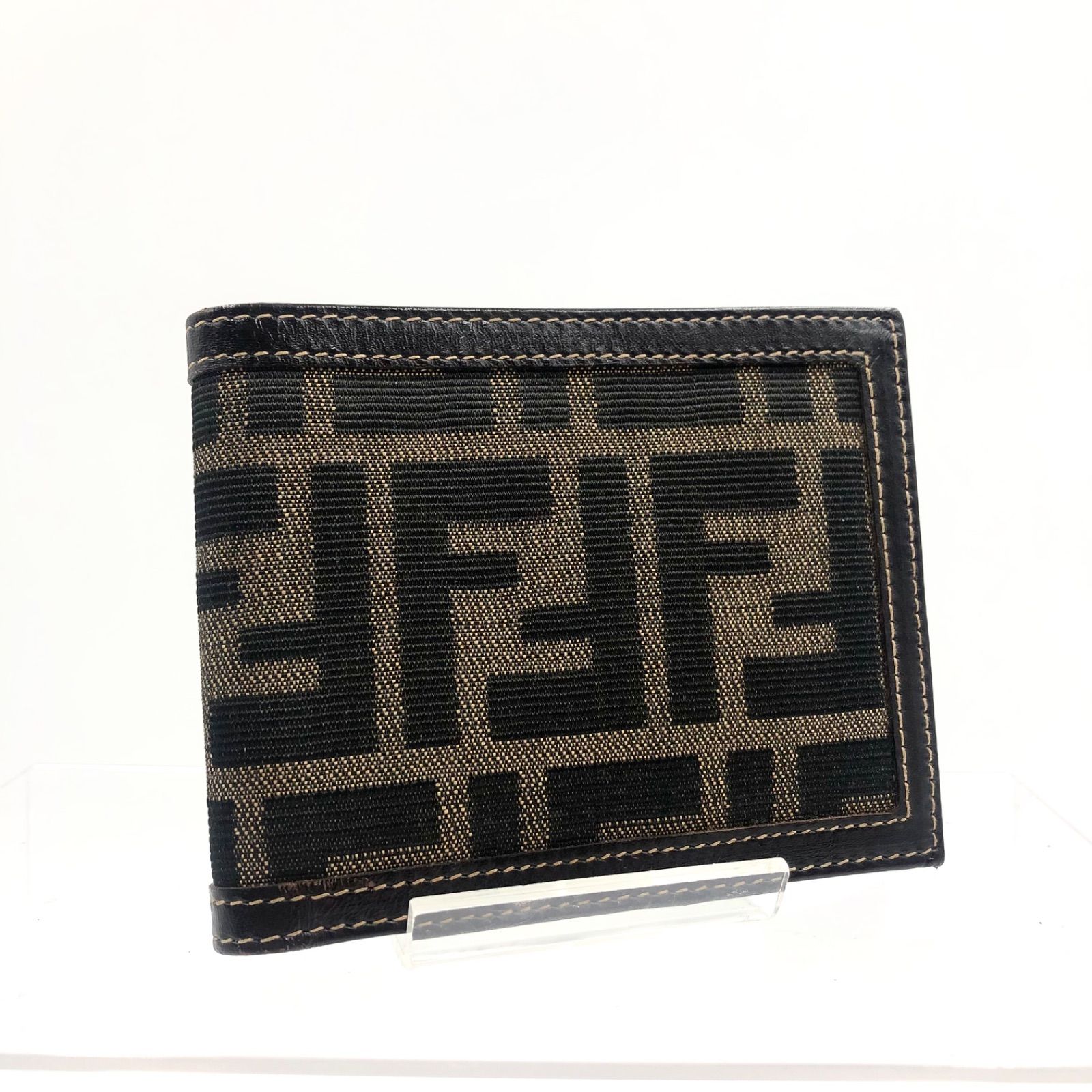 美品　FENDI フェンディ　長財布　二つ折り　S8328 美品⭐︎FENDI(フェンディ)長財布 美品 FENDI フェンディ 長財布 二
