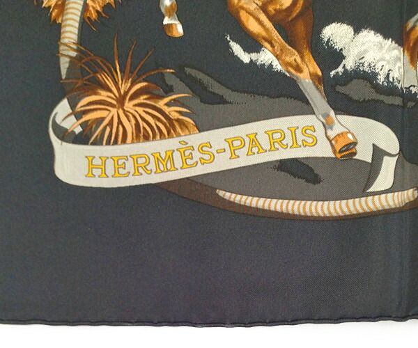 HERMES シルクスカーフ 馬とカウボーイ HERMES エルメス カレ90 LE LAISSER COURRE 狩猟 犬 馬 動物柄