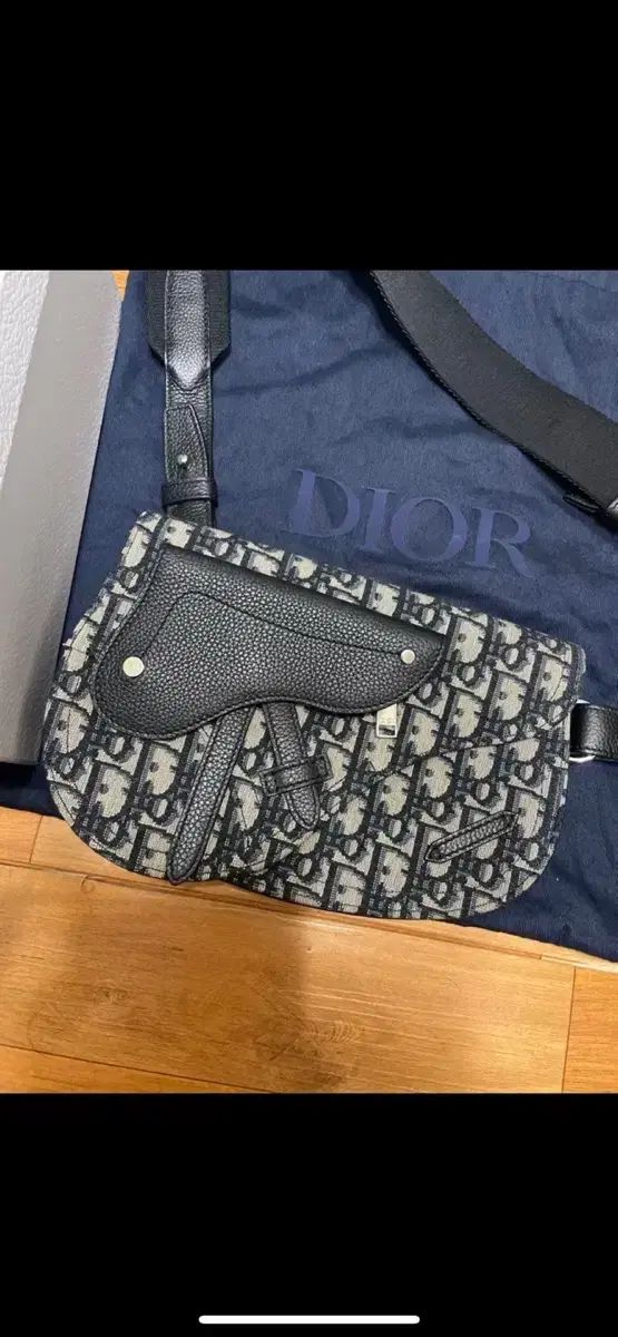 Dior ディオール オブリーク サドルバッグ クロスバッグ