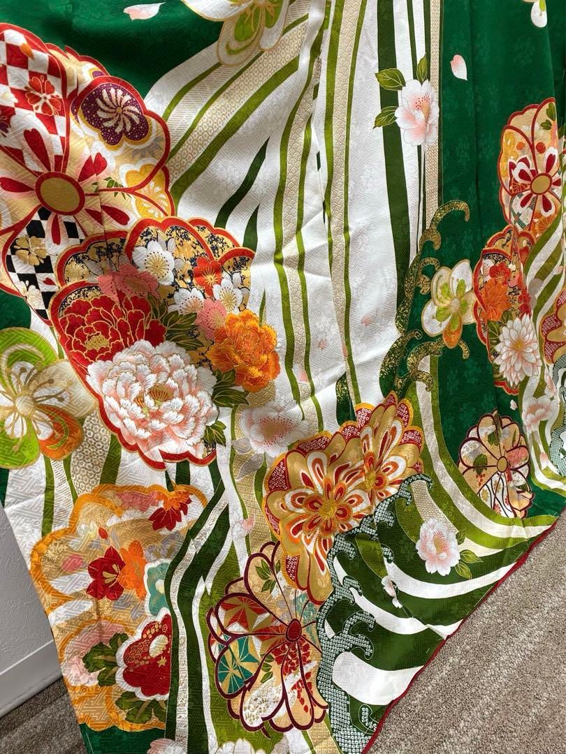 振袖 仮絵羽 刺繍 金彩 紋意匠 牡丹 正絹 未仕立て品 八掛付き - メルカリ