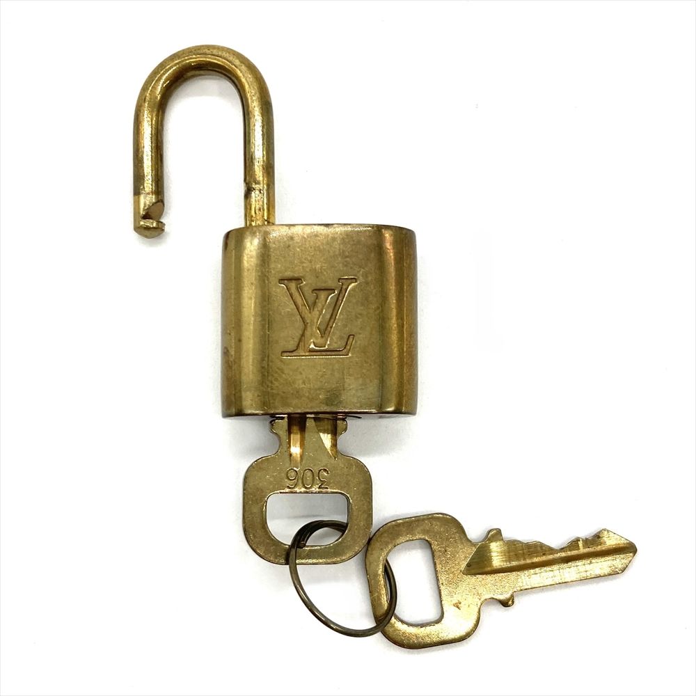 ☆美品☆ 【ルイヴィトン】 ネックレス カデナ 絶版 真鍮 ゴールド パドロック ルイヴィトン LOUIS VUITTON 小物 南京錠 カデナ パドロック