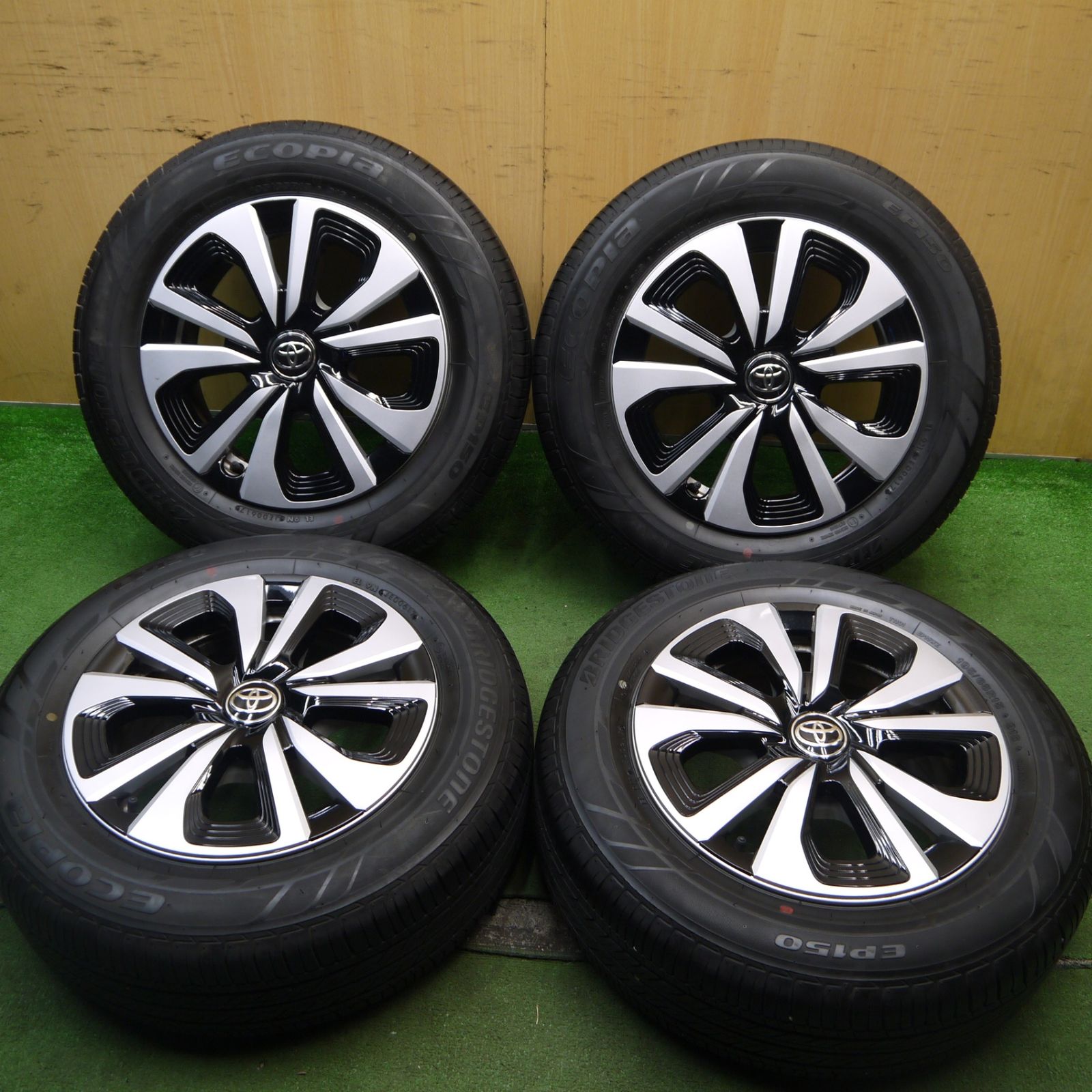 トヨタ 50系プリウスPHV 純正 195/65R15 ブリヂストン15インチ トヨタ 50系プリウスPHV 純正 195/65R15 ブリヂストン15インチ