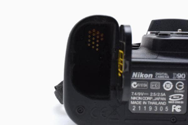 極美品｜ Nikon D90｜ショット5.697枚｜デジタル ボディ｜H057 極美品｜ Nikon D90｜ショット5.697枚｜デジタル ボディ｜H057
