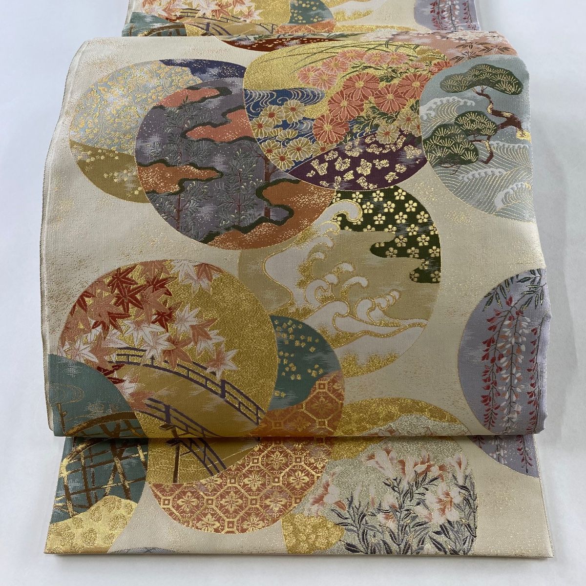 袋帯 美品 逸品 落款 証紙 となみ織物 里村紹巴の世界 丸文 草花 金 