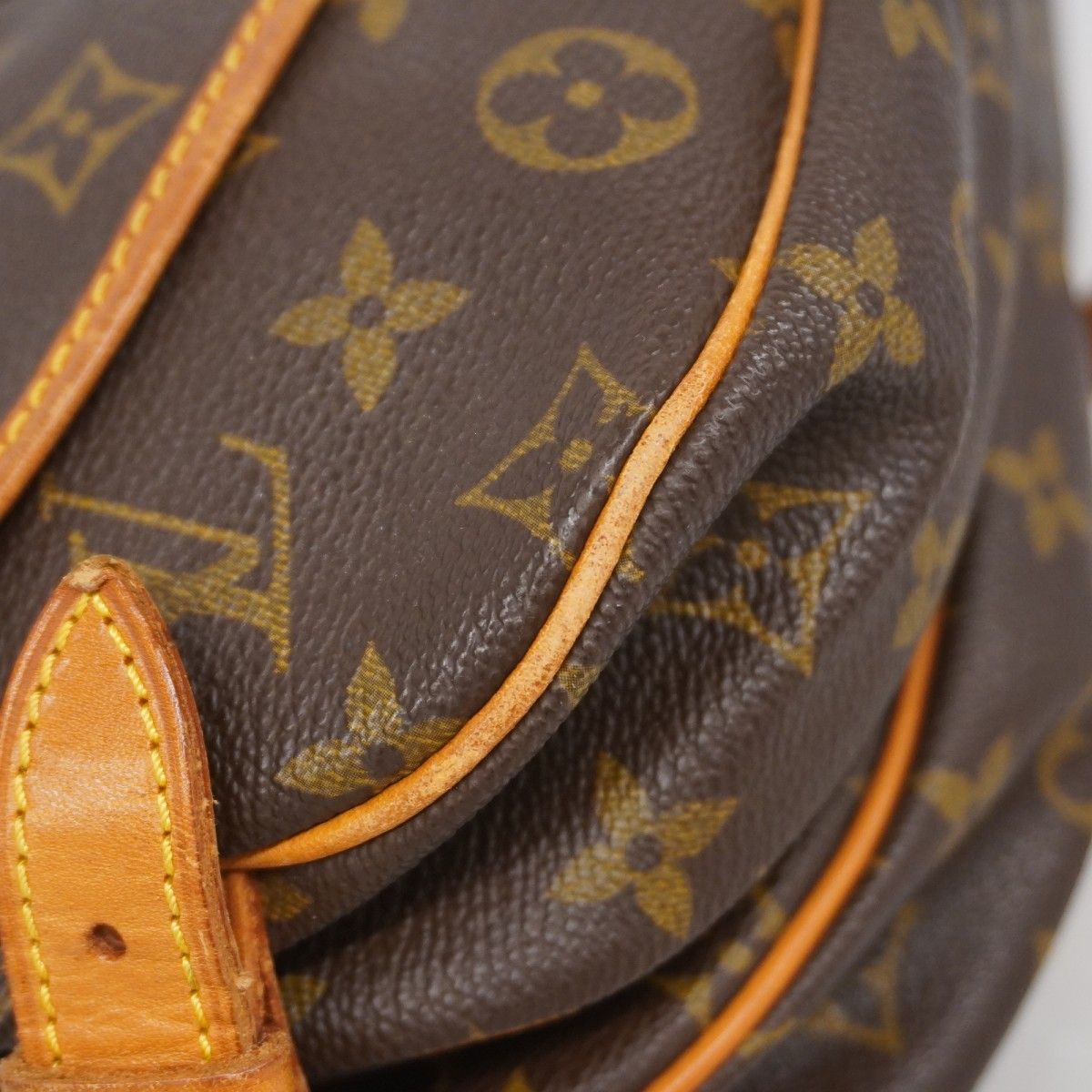 LV ルイヴィトンソミュール30 ショルダーAR1922