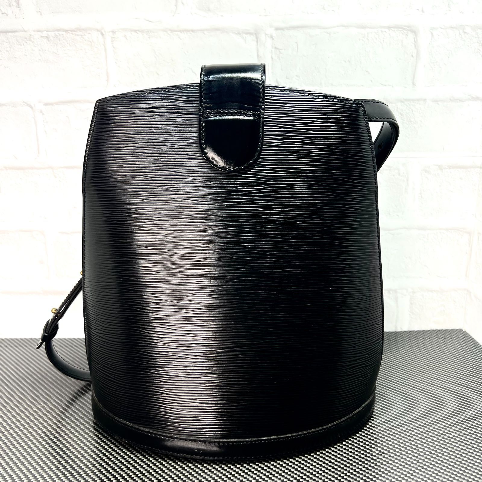 LOUIS VUITTON／ルイヴィトン エピ クリュニー ショルダーバッグ